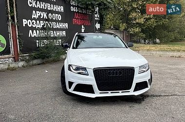 Седан Audi A4 2011 в Днепре