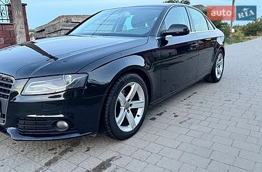 Седан Audi A4 2011 в Львові