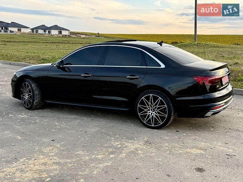 Седан Audi A4 2020 в Рівному