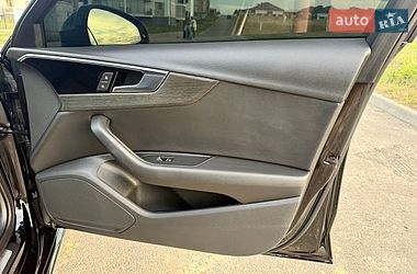 Седан Audi A4 2020 в Рівному