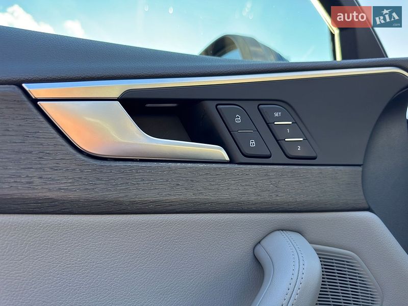Седан Audi A4 2019 в Києві