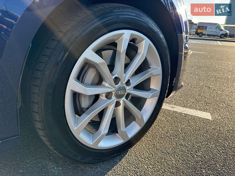 Седан Audi A4 2019 в Києві