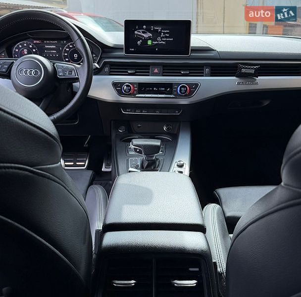 Седан Audi A4 2018 в Харкові
