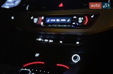 Седан Audi A4 2018 в Харкові