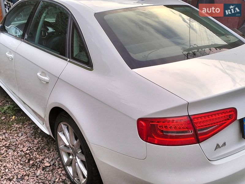 Седан Audi A4 2014 в Києві