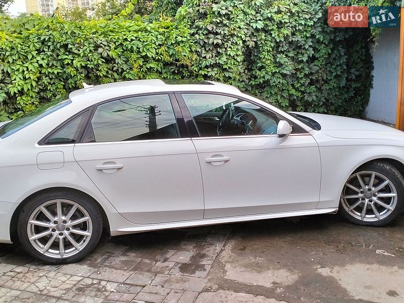 Седан Audi A4 2014 в Києві