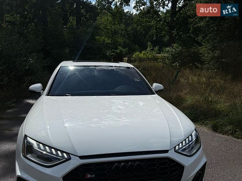 Седан Audi A4 2020 в Киеве