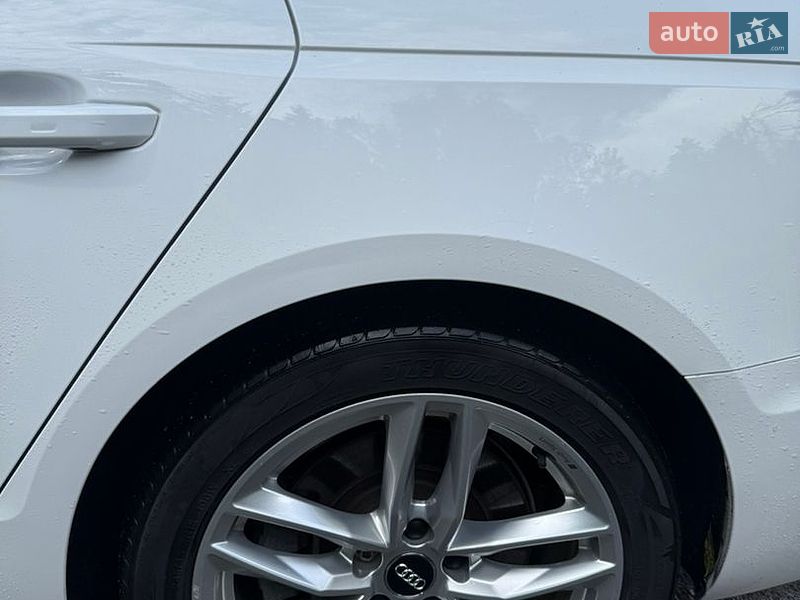 Седан Audi A4 2020 в Киеве