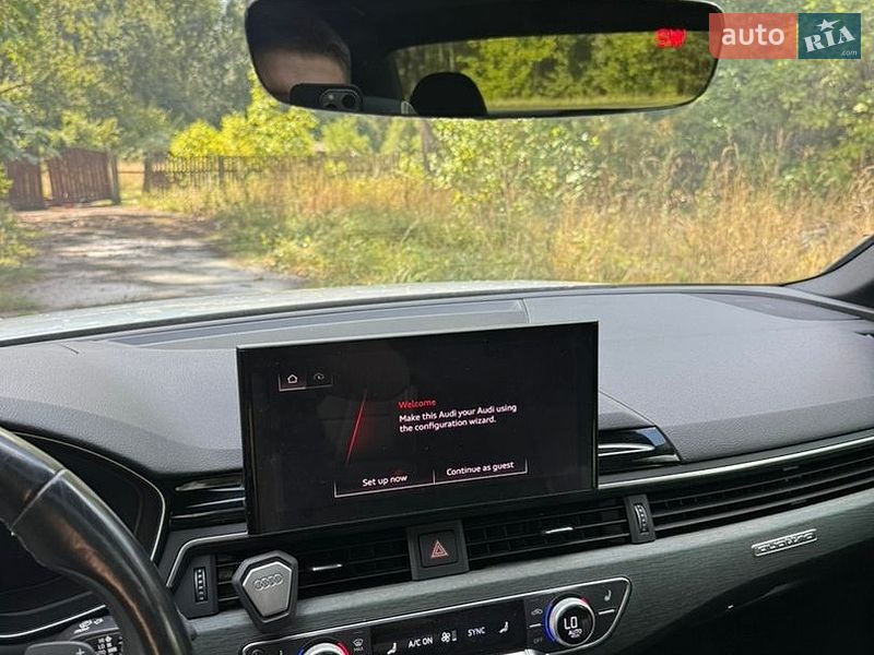 Седан Audi A4 2020 в Киеве