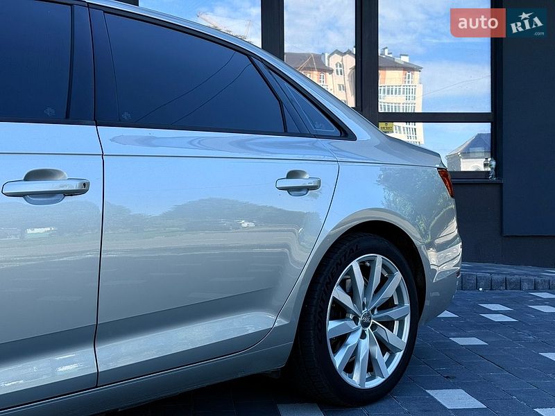 Седан Audi A4 2017 в Трускавці