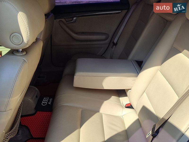 Седан Audi A4 2003 в Киеве