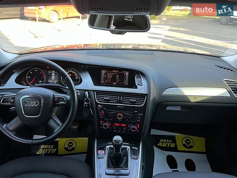 Седан Audi A4 2012 в Львові