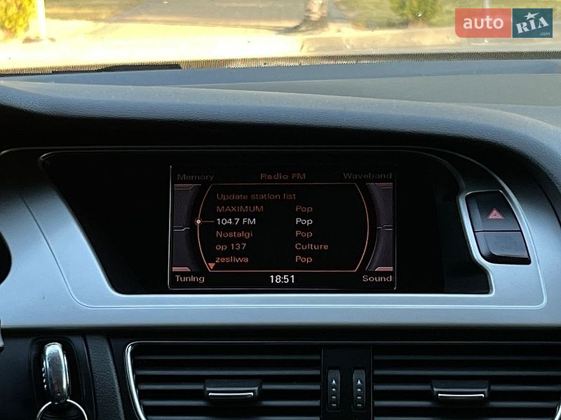 Седан Audi A4 2012 в Львові