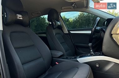 Седан Audi A4 2012 в Львові