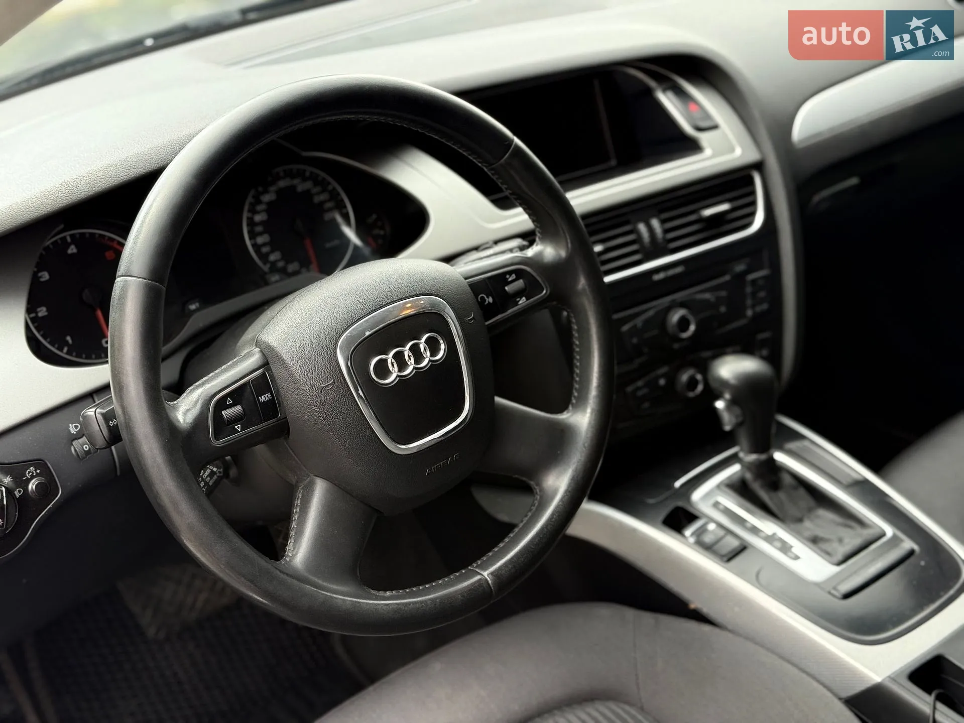 2010 Audi A4 - мініатюра 10