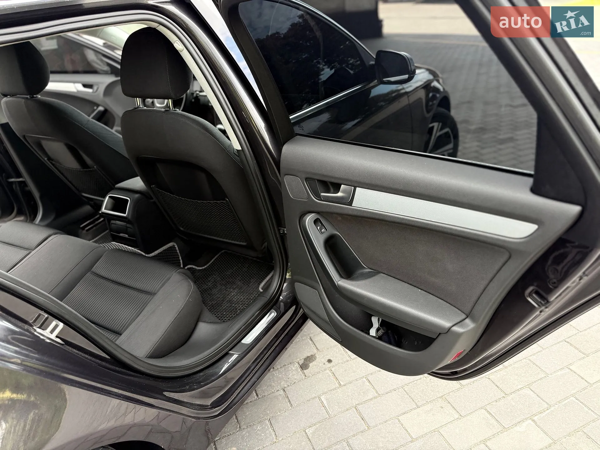 2010 Audi A4 - мініатюра 17