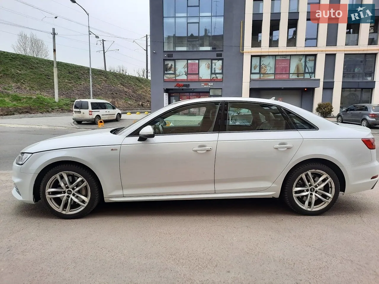 2017 Audi A4 - мініатюра 12