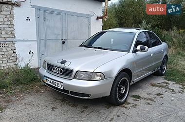 Седан Audi A4 1998 в Малине