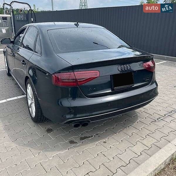 Седан Audi A4 2014 в Івано-Франківську