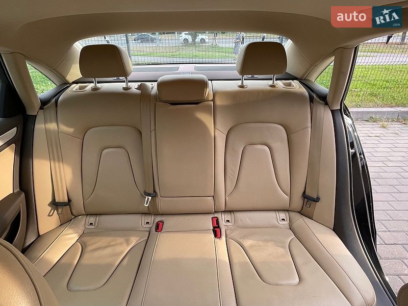 Седан Audi A4 2015 в Києві