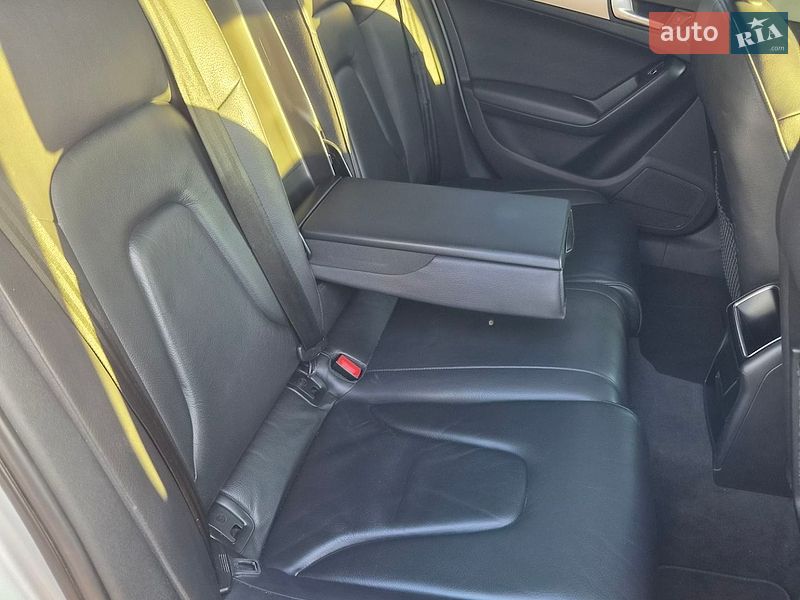 Седан Audi A4 2012 в Києві