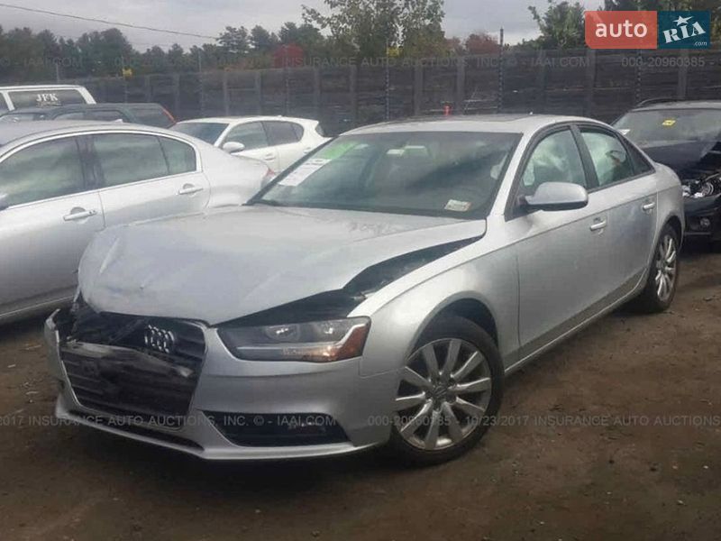 Седан Audi A4 2012 в Києві