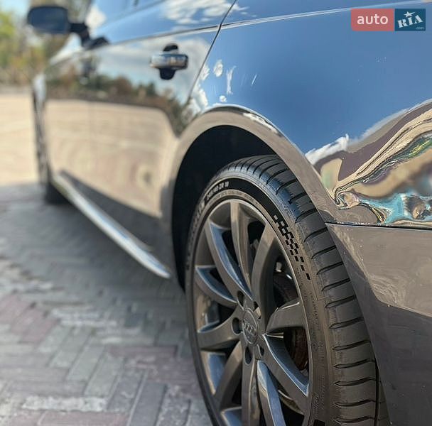Седан Audi A4 2014 в Харкові