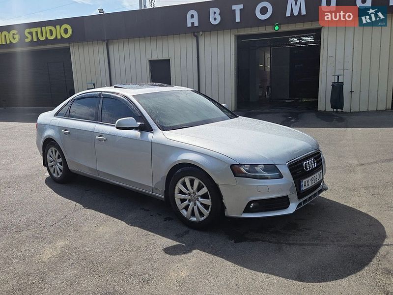 Седан Audi A4 2011 в Харкові