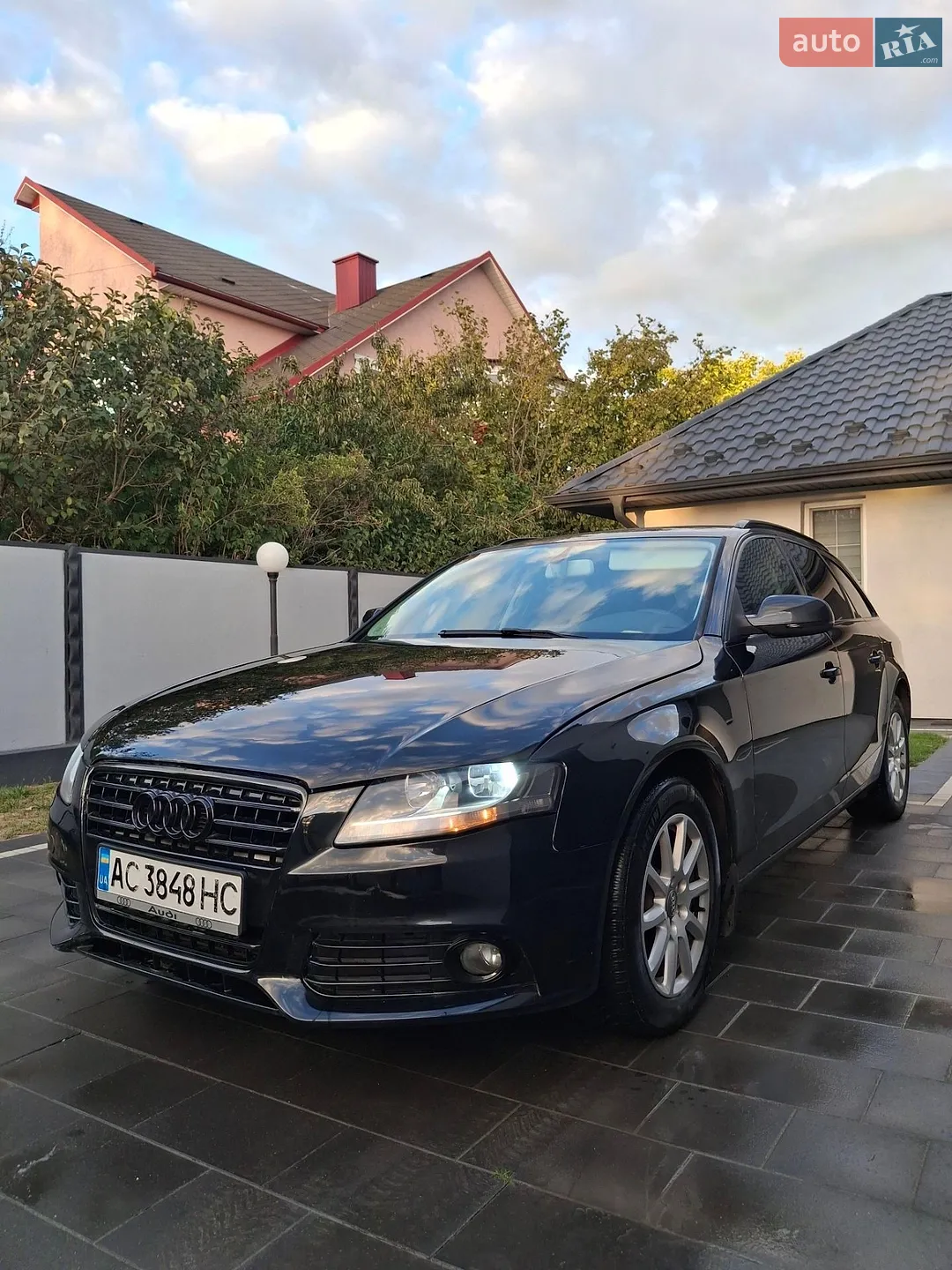 2010 Audi A4 - фото 1