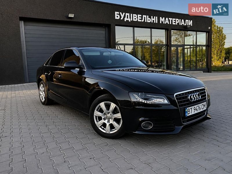 Седан Audi A4 2011 в Черновцах