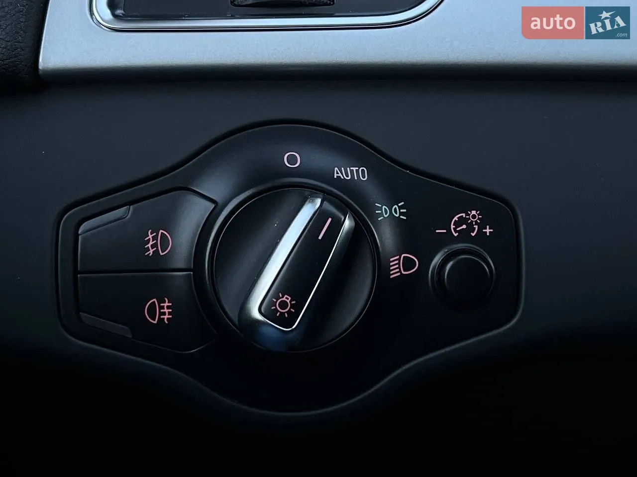 2011 Audi A4 - мініатюра 16