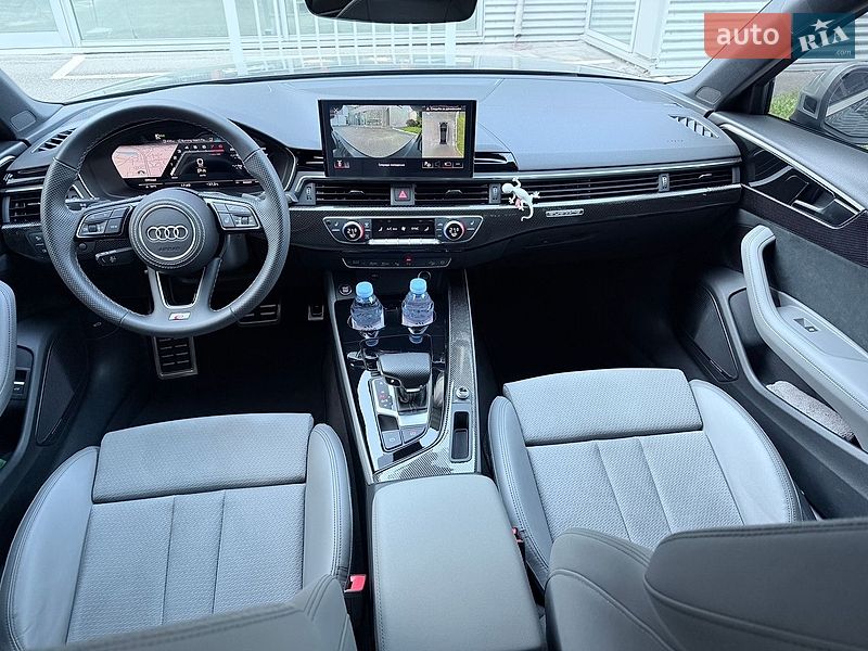 Седан Audi A4 2023 в Києві