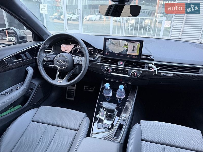 Седан Audi A4 2023 в Києві