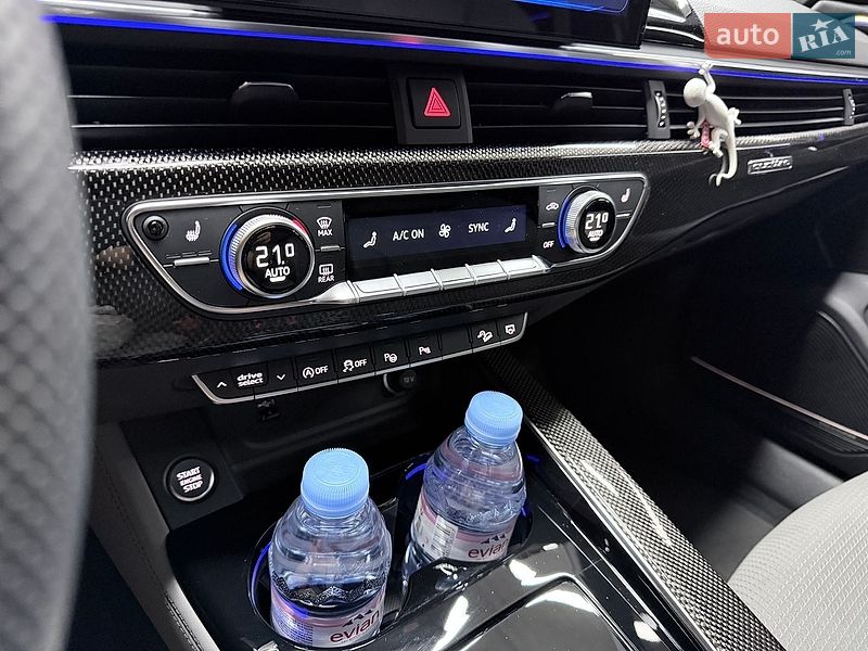 Седан Audi A4 2023 в Києві