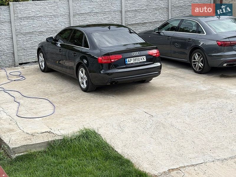 Седан Audi A4 2013 в Днепре
