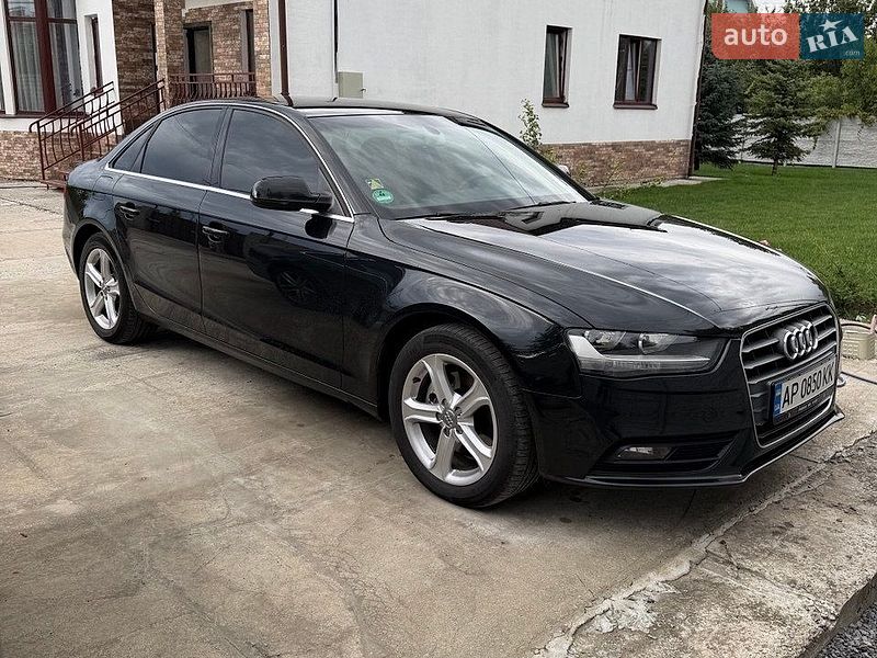 Седан Audi A4 2013 в Днепре