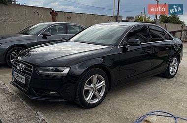 Седан Audi A4 2013 в Днепре