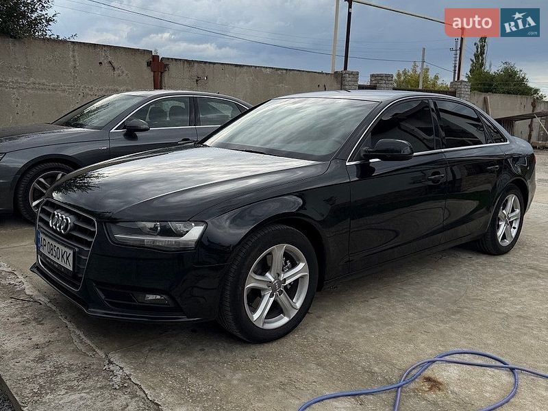 Седан Audi A4 2013 в Днепре