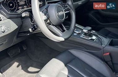 Седан Audi A4 2018 в Киеве