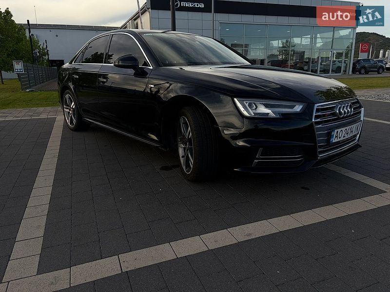 Седан Audi A4 2016 в Мукачевому