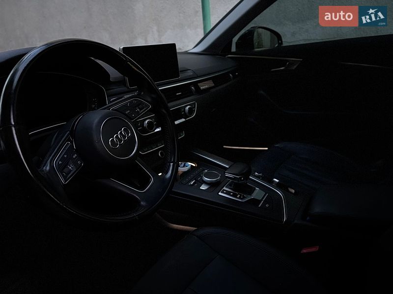 Седан Audi A4 2016 в Мукачевому