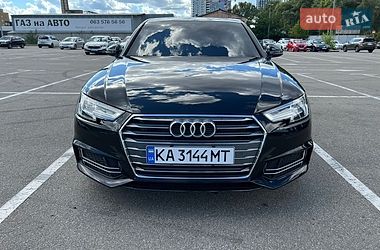 Седан Audi A4 2016 в Киеве