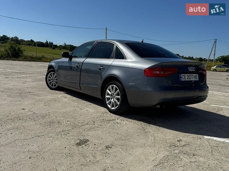 Седан Audi A4 2012 в Черновцах