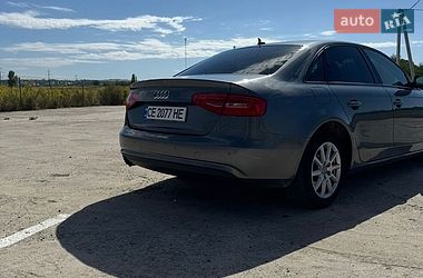 Седан Audi A4 2012 в Черновцах