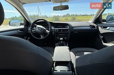 Седан Audi A4 2012 в Черновцах