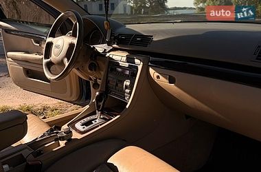 Седан Audi A4 2004 в Кременчуці