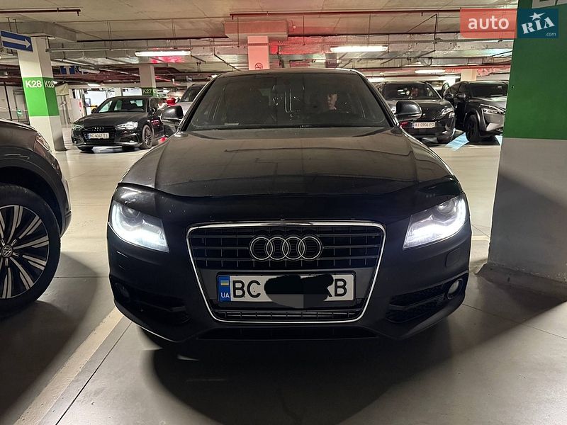 Седан Audi A4 2008 в Городке