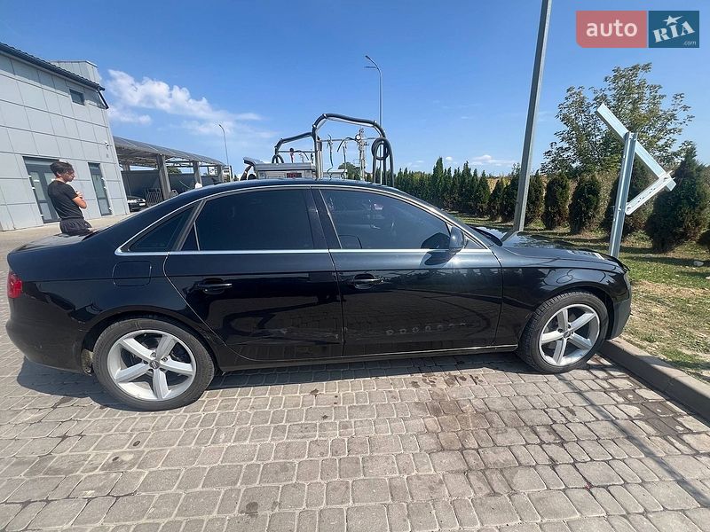 Седан Audi A4 2008 в Городке