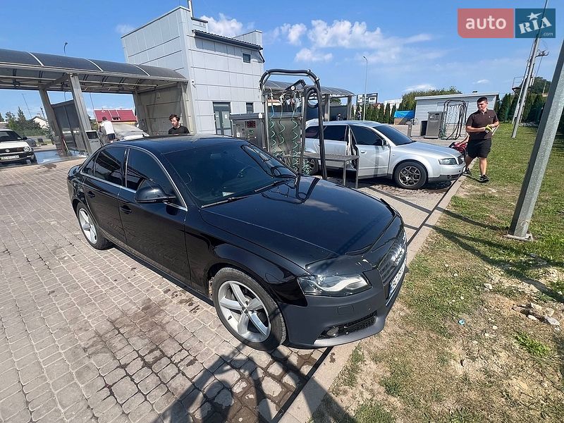 Седан Audi A4 2008 в Городке