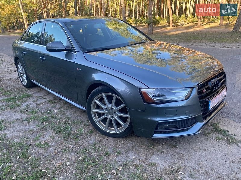 Седан Audi A4 2015 в Кропивницком